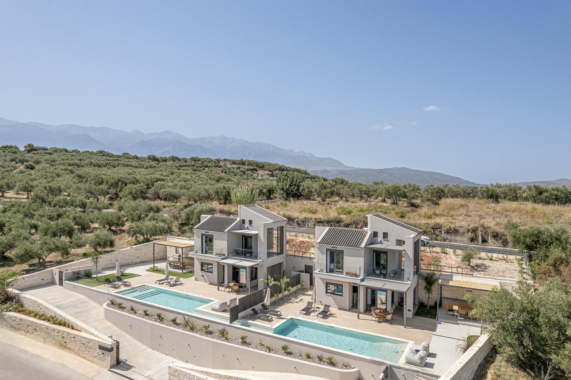 Melanthia Villas Tsivarás エクステリア 写真